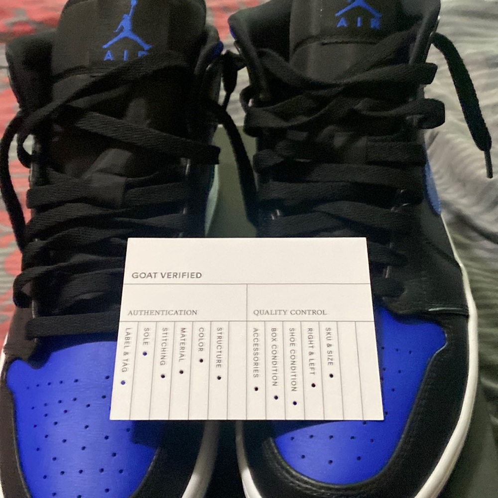 Air Jordan 1 Mid Black Hyper Royal